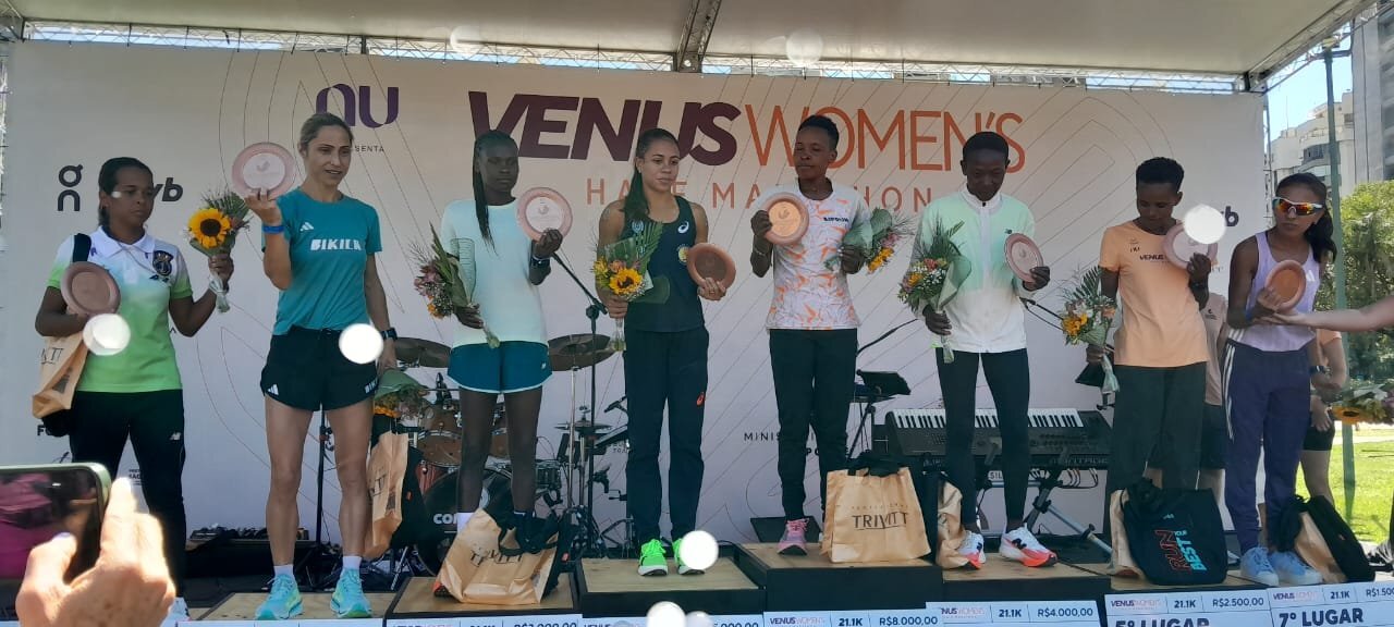 Núbia de Oliveira é a melhor brasileira da Meia Maratona Venus 2025