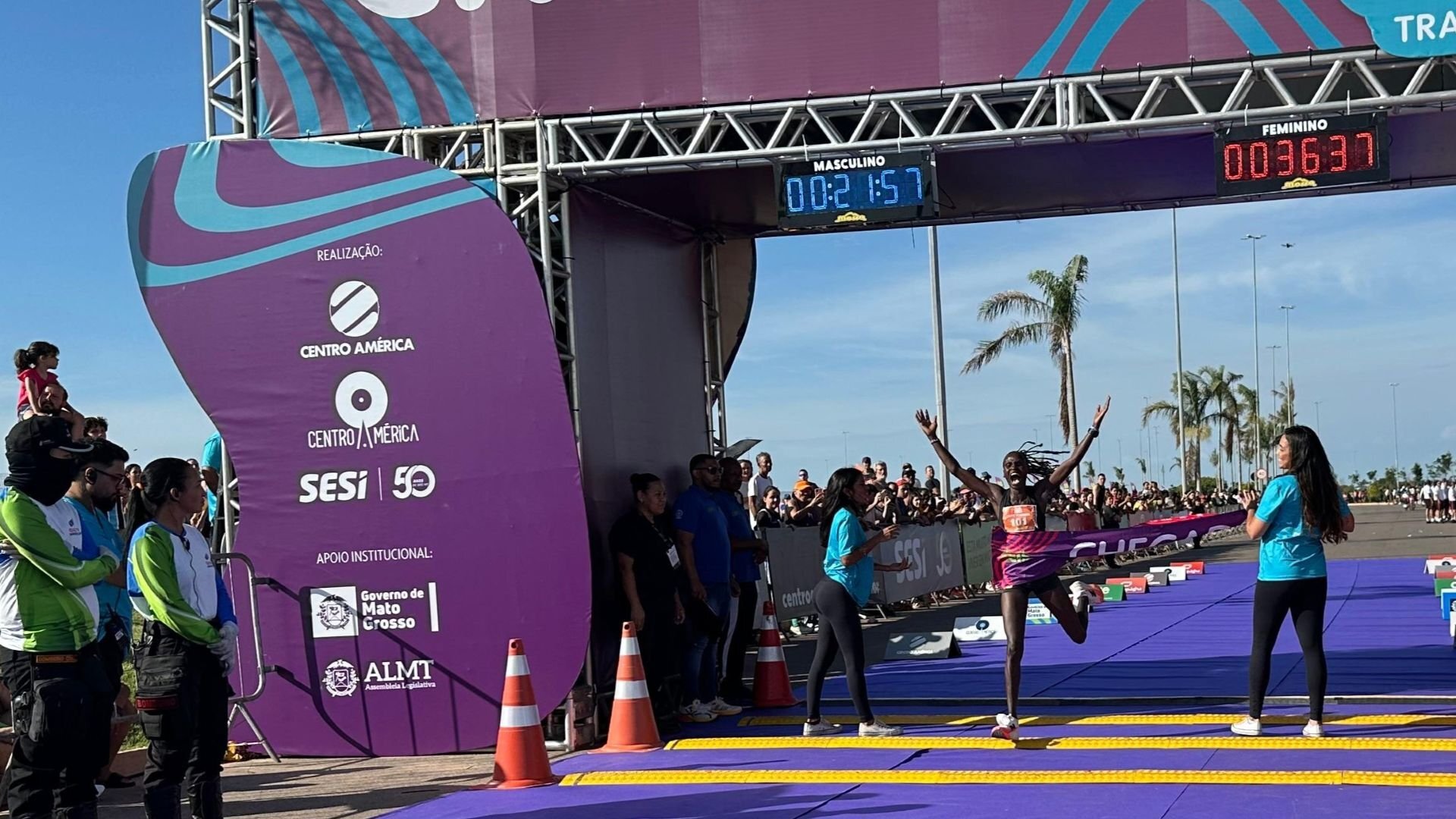 O brasileiro Fábio Jesus Correia e a queniana Viola Kosguei vencem Corrida de Reis em Cuiabá