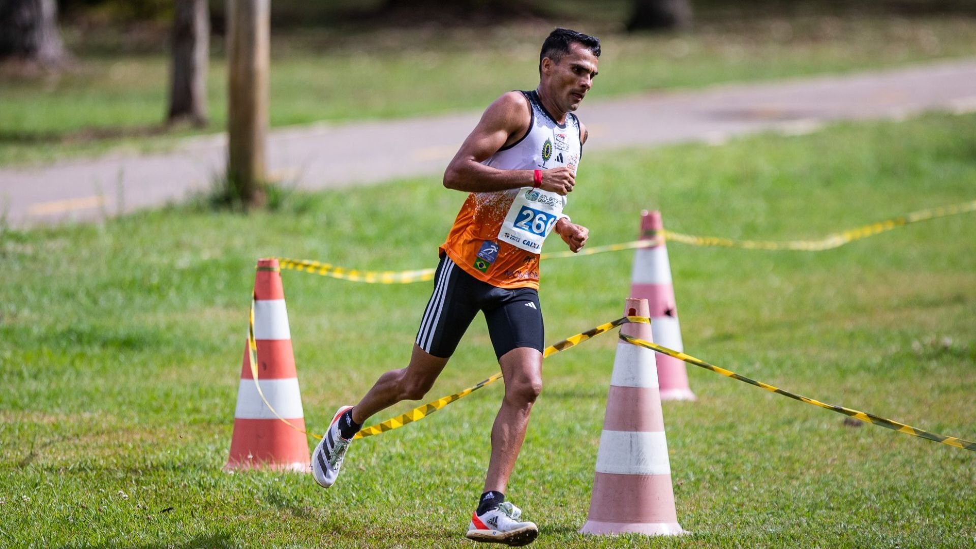 Fábio Jesus Correia é o melhor brasileiro na sua estreia em maratonas em Porto Alegre