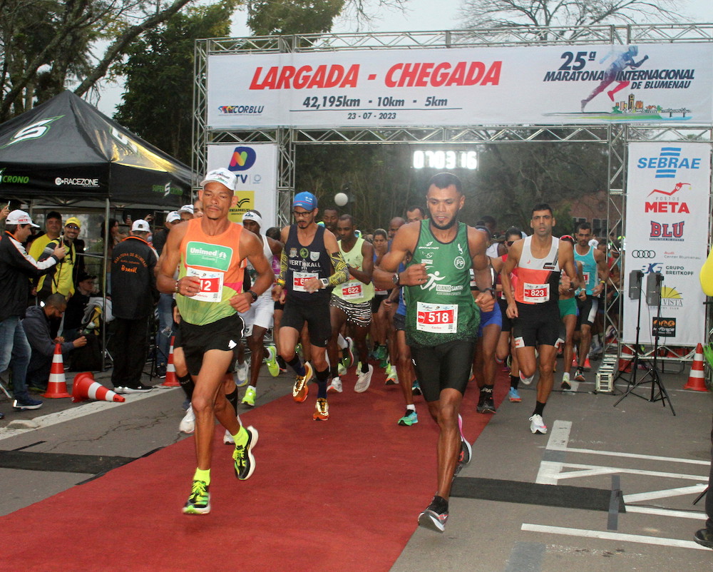 25a-Maratona-Internacional-de-Blumenau-SC.23-de-Julho-2023-1175-1.jpg