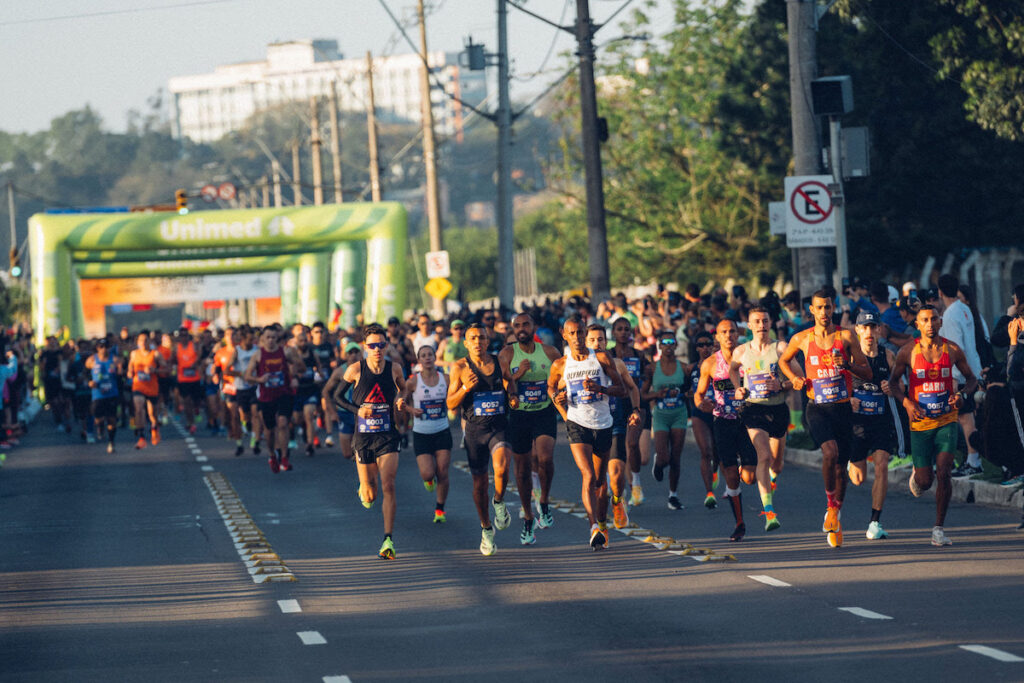 Maratona Internacional de Porto Alegre esgota inscrições com recorde de 30 mil atletas