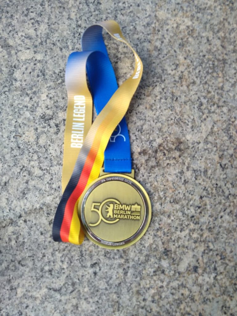 Medalha M Berlin 50 anos 1