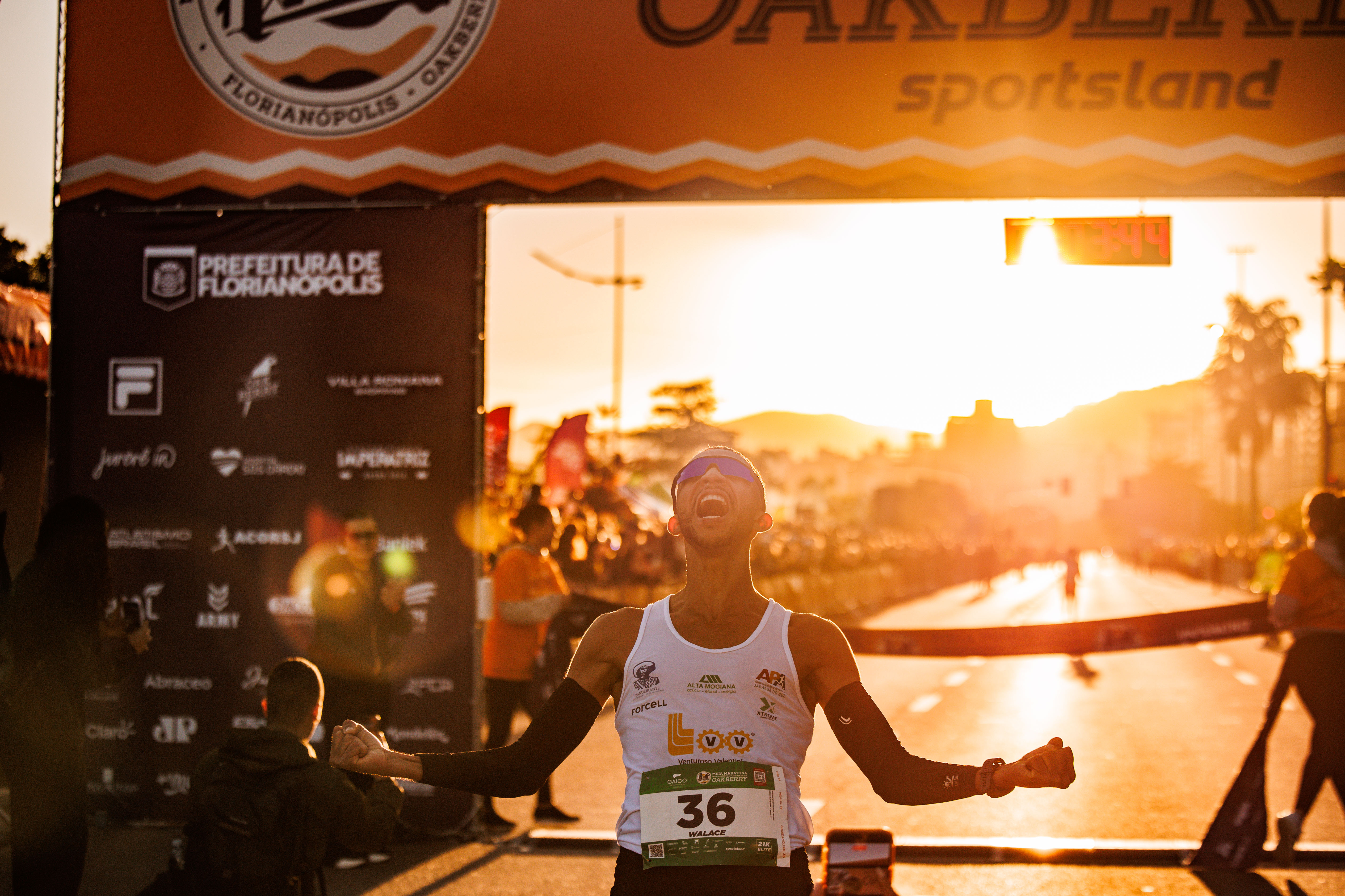 Vivian Kiplagati (Quênia) e Walace Evangelista vencem e batem recordes da Meia Maratona de Florianópolis Oakberry 2026