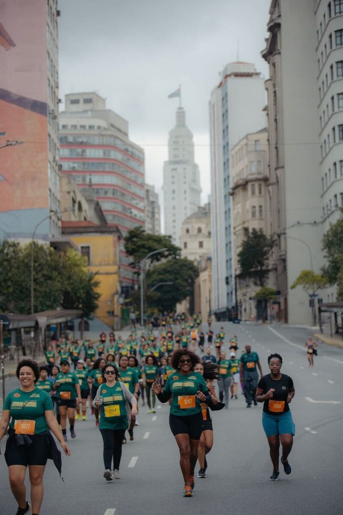 Crews ganham força e impulsionam o crescimento da corrida no Brasil 9 YAW 4656